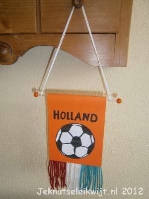 Voetbalknutsel oranje vaantje