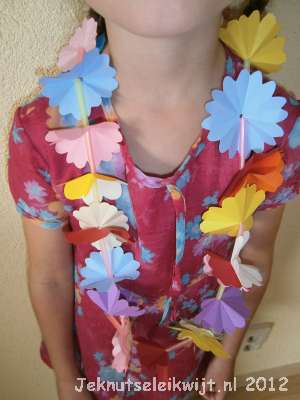 zomerknutsel hawaii ketting