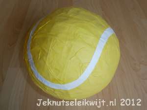 De daadwerkelijke meer stok Surprise tennisbal.