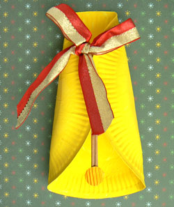 Kerstklok van papieren bordje