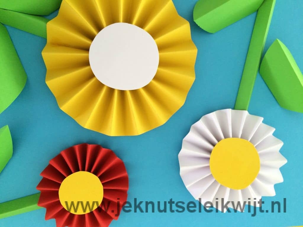 making paper flowers