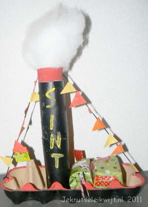 Sinterklaas stoomboot van eierdoos