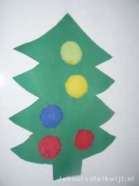 Kerstboom met vliegerpapier