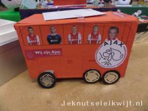 sinterklaas surprise Ajax bus
